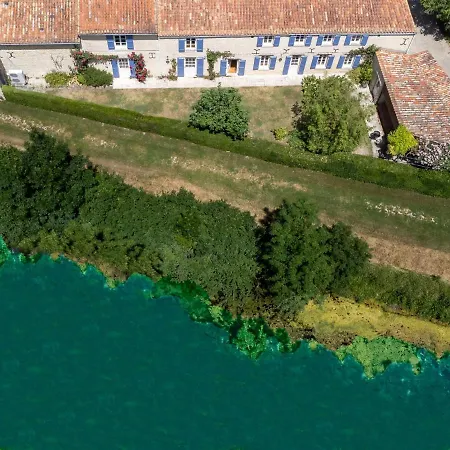 Au Bord Du Canal By Interhome *